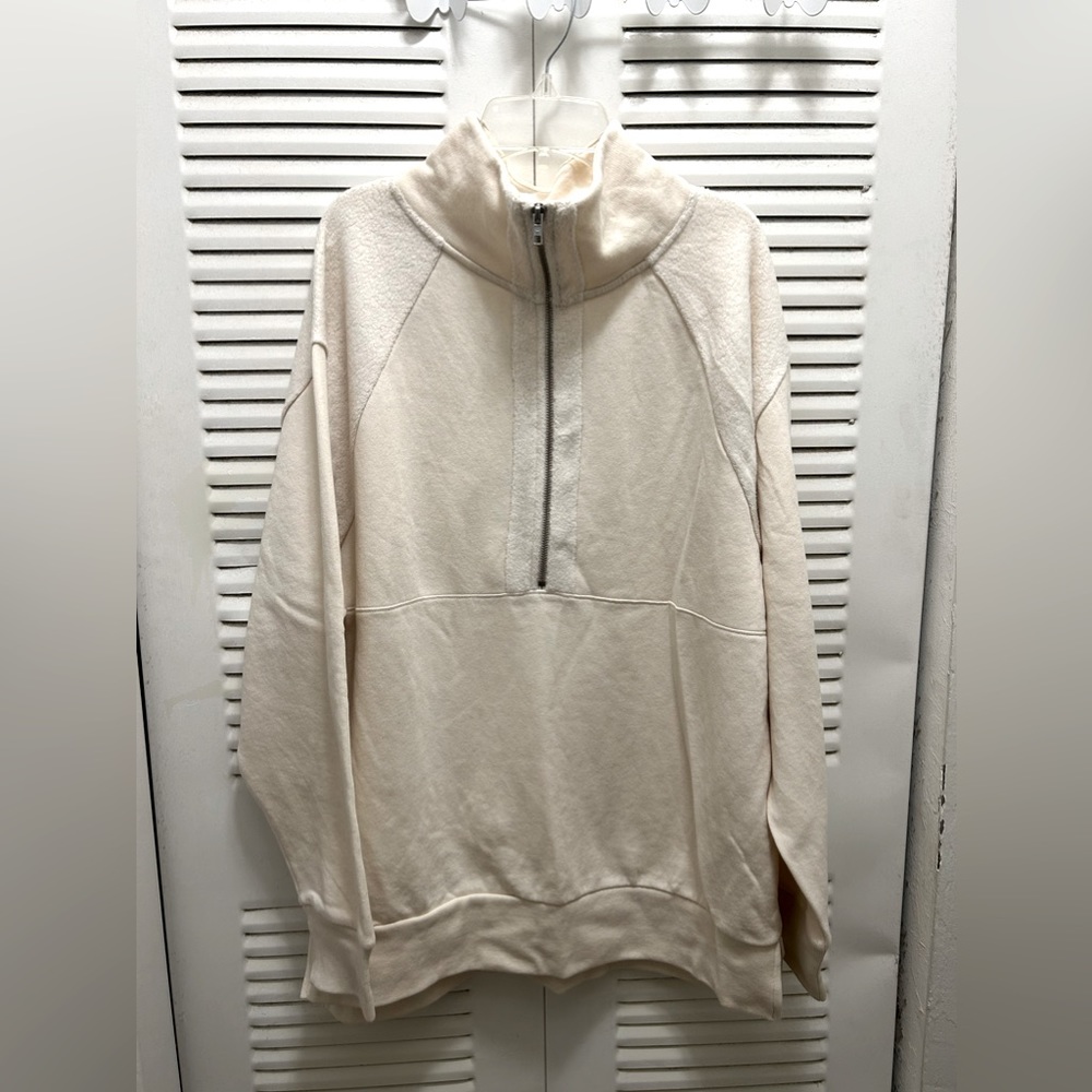 VS PINK Sweatshirt NWOT